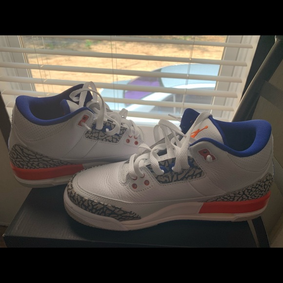 Air Jordan Retro 3s - Picture 2 of 2